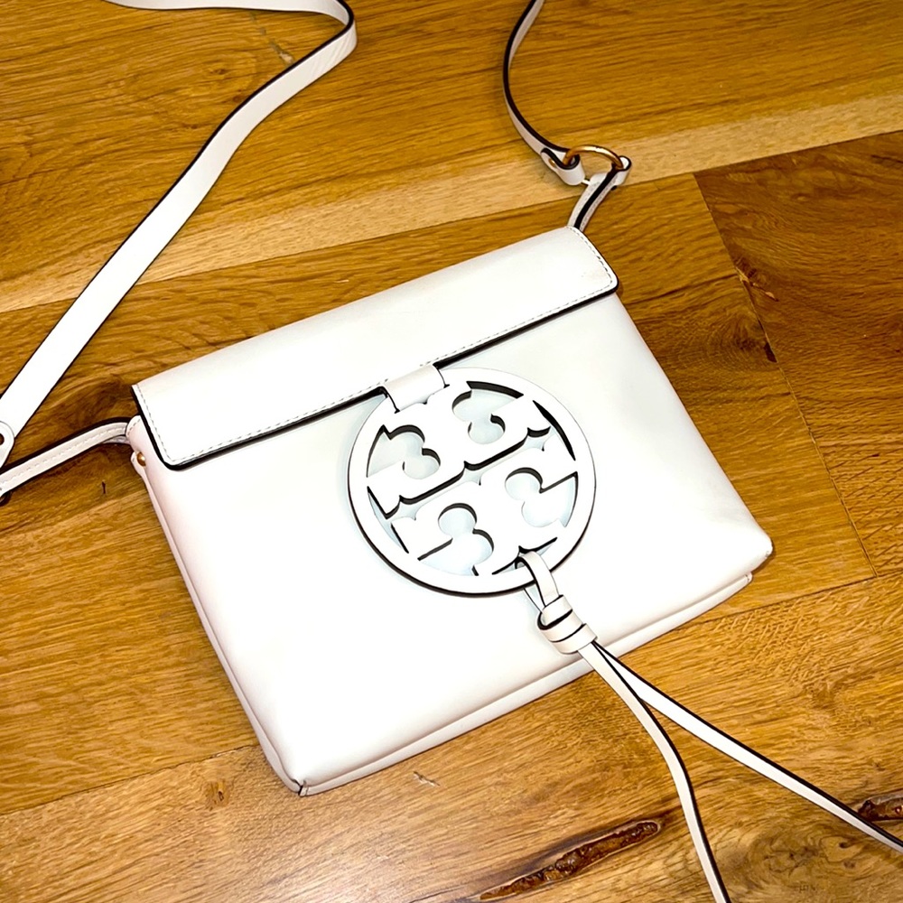 White Tory Burch Crossbody .